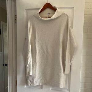 Free People Cream Slouchy Ottoman